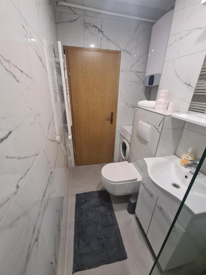 Apartman Yellow - Self Check In Osijek Exterior foto